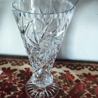 vaso e centrotavola di cristallo 