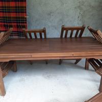 tavolo in legno massiccio