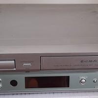 VIDEOREGISTRATORE DVD + VHS