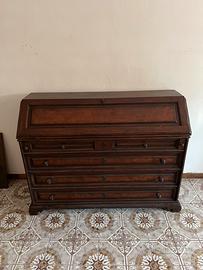 Bureau in noce