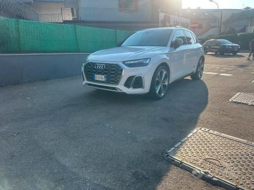 Audi Q5 40 tdi Sline Plus