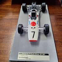 Honda RA 273 South African GP 1967 scala 1/18 marc