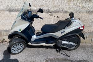 Piaggio Mp3 400