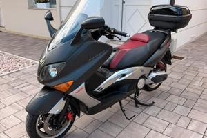 Yamaha T-Max - Black Max