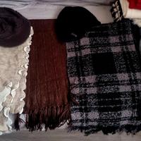 VARIE SCIARPE E BERRETTI