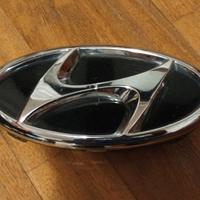 Hyundai i 20 stemma anteriore