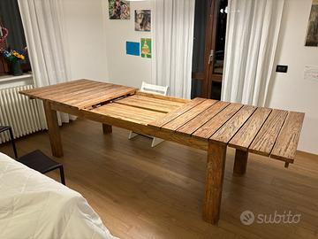 Tavolo in legno Bizzotto.