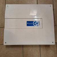 Centrale per allarme e tastiere  comelit