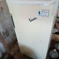 frigorifero molto vecchio