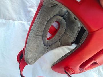 caschetto protettivo rosso Barrus, probabilmente i