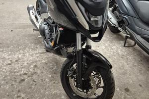 Honda NC750X  DCT con 200 km