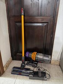 Dyson v15