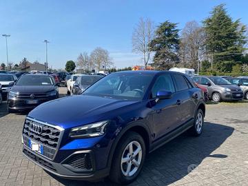 AUDI Q2 35 TDI quattro S tronic Business