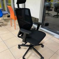 Sedia ergonomica da ufficio nera nuova