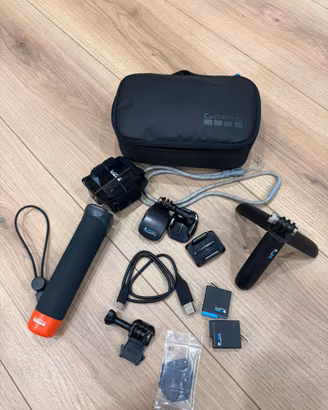 GoPro Hero 8 Black + Kit accessori originali