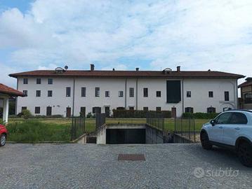 Immobile in asta di 111 m² con 2 locali e box auto