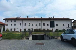 Immobile in asta di 111 m² con 2 locali e box auto