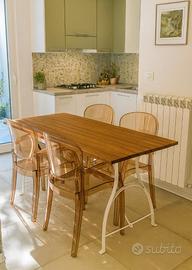 tavolo con sedie 