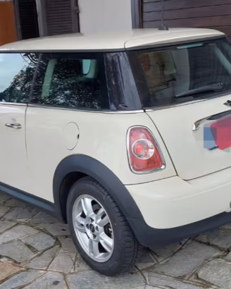 MINI 1.6 BENZINA 55 KW DEL 2012 CON SOLI 89.000 KM