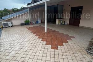 Casa semindipendente con garage ad Acireale