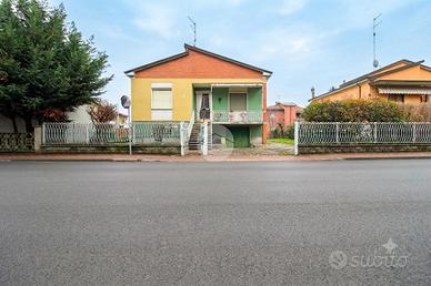 CASA INDIPENDENTE A MONTECHIARUGOLO