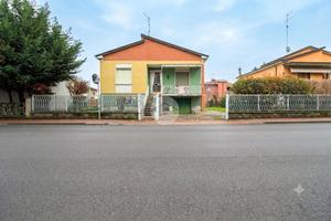 CASA INDIPENDENTE A MONTECHIARUGOLO