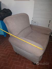 Due poltrone in buono stato 