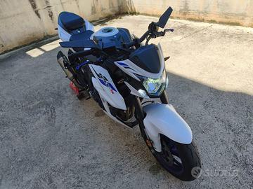 Suzuki gsx 750