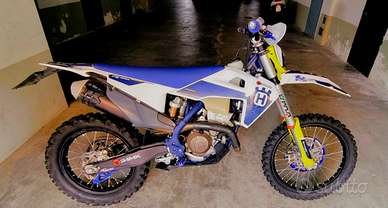 Husqvarna 350 FE cfmoto 450 MT