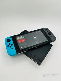 Nintendo Switch V1 Blu e Grigia con Dock