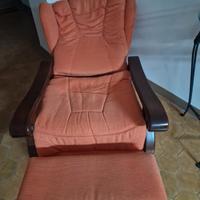 poltrona relax reclinabile con poggiapiedi 