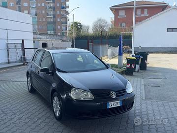 Volkswagen Golf V 1.6benzina ok neopat
