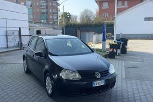 Volkswagen Golf V 1.6benzina ok neopat