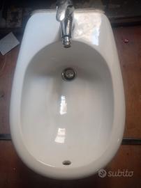 Bidet con miscelatore
