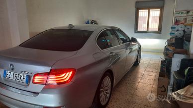 Bmw serie 5 Luxury con 15000 mila km originali 