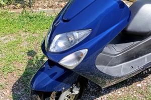 scooter Majesty 125