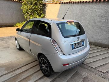 Lancia Ypsilon 1.2 Argento