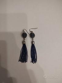 Orecchini pendenti blu