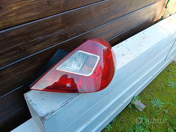 Faro posteriore destro Opel Corsa 2013