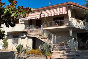 Villetta con giardino e orto a Bottidda