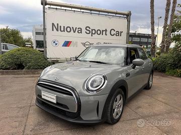 Mini Cooper 1.5 TwinPower Turbo Cooper Business DC