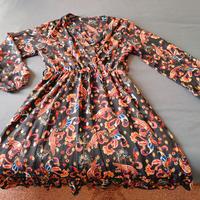 Vestito con maniche a palloncino 