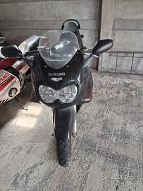 Suzuki GSX 750 F