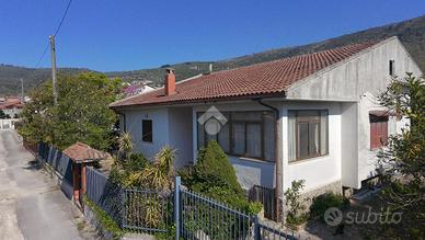 VILLA SINGOLA A CERVINO
