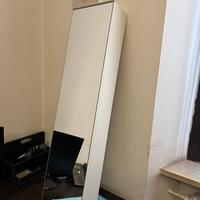Colonna bagno sospesa con specchio