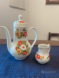 Teiera e lattiera vintage