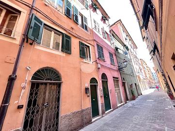 2 LOCALI A GENOVA