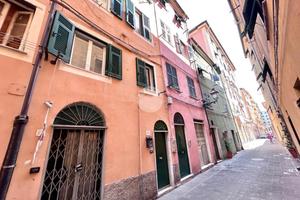 2 LOCALI A GENOVA