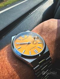 Citizen Tsuyosa colore giallo 