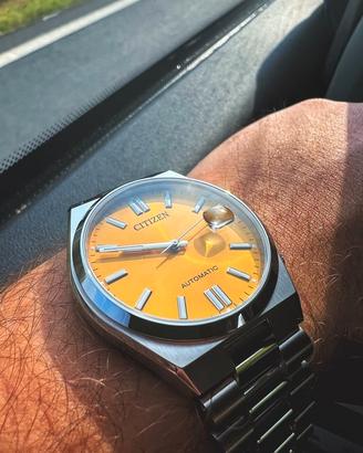 Citizen Tsuyosa colore giallo 